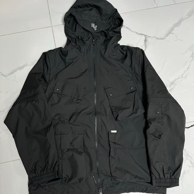 페치선데이 바람막이 자켓