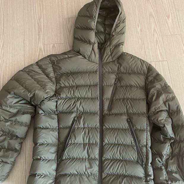 무신사 스탠다드 무탠다드 경량패딩 카키 M 판매