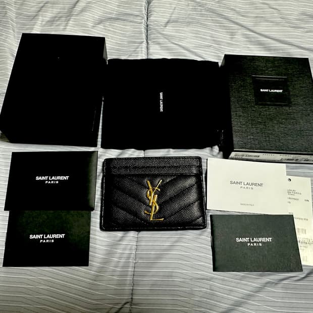 생로랑 마틀라세 금장 카드지갑