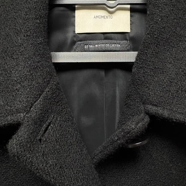 아모멘토 23Fw 아워글래스 하프코트