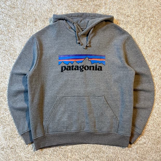 파타고니아 PATAGONIA P-6 로고 기모 후드티 그레이