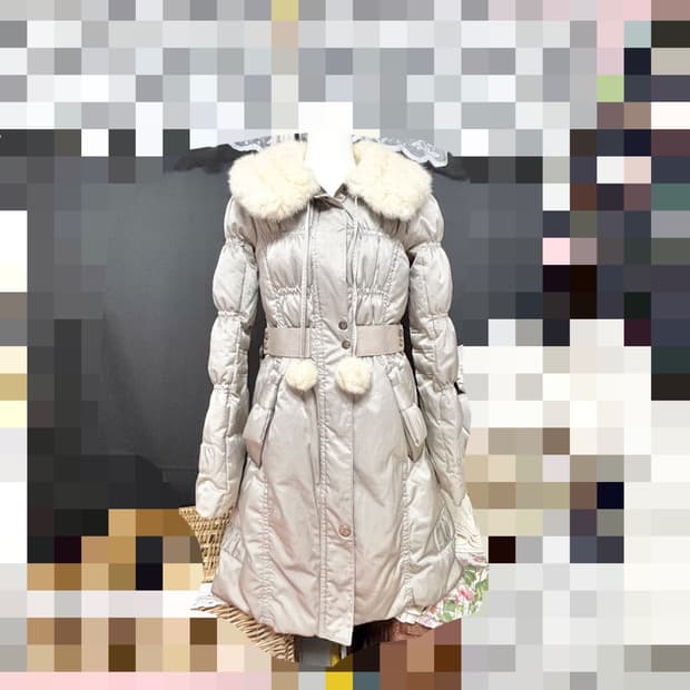 메긴나잇브릿지ㅡ 천연 밍크 방울 카라/오리털패딩 55 하자/수선필요