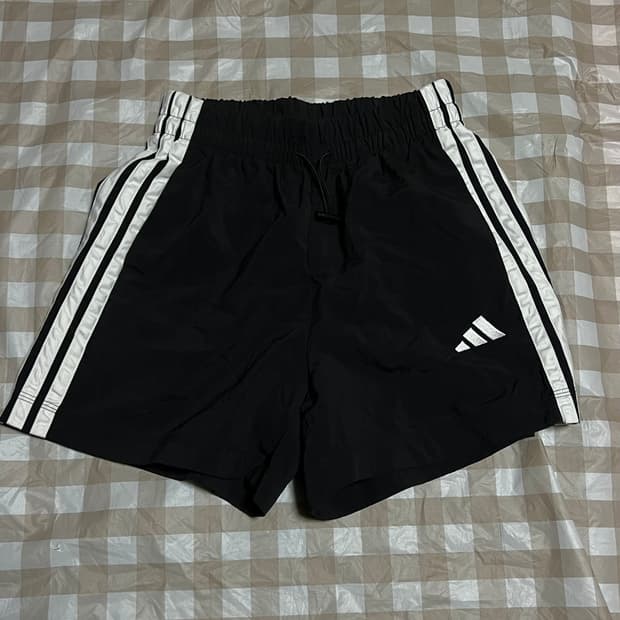 아디다스 여성 우븐쇼츠 xs 반바지 팬츠 하프팬츠 운동복