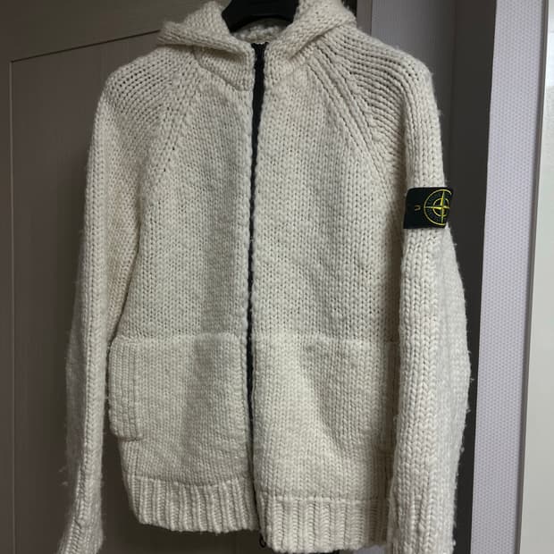 스톤아일랜드 니트 후드 집업