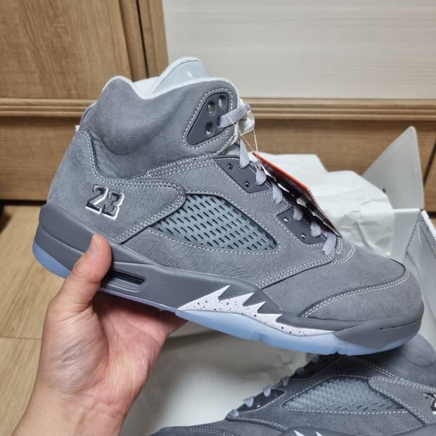 나이키 조던 5 레트로 라이트 그래파이트 앤 울프 그레이 280