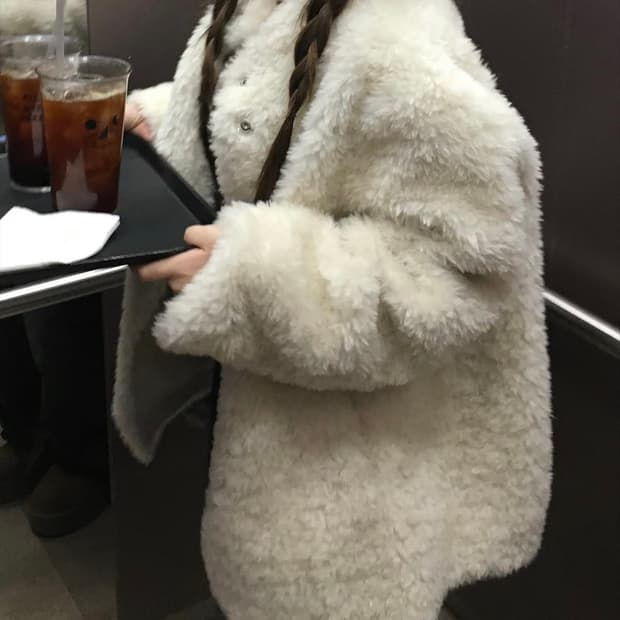 아워캐비넷 cloud fur jacket 