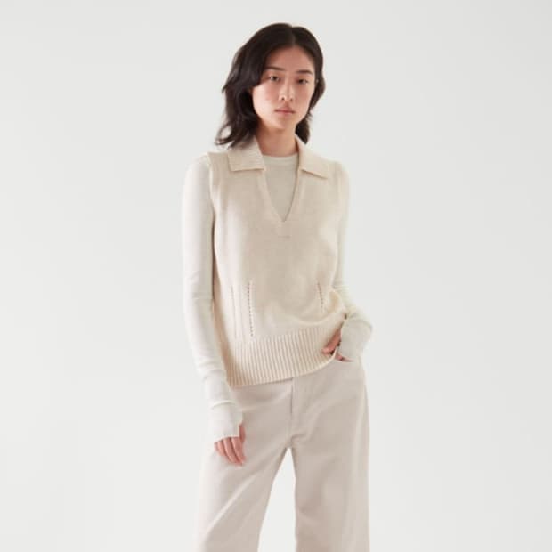 코스 COS 울 카라 니트 베스트