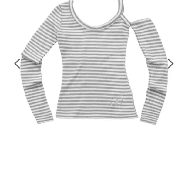 애즈온 그레이 컷 아웃 티