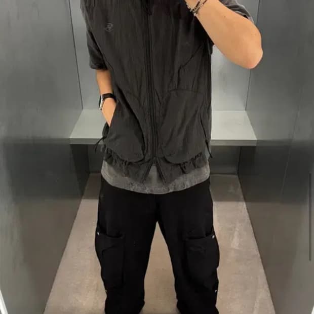 산산기어 테라페이스 베스트 차콜 4사이즈 판매합니다.