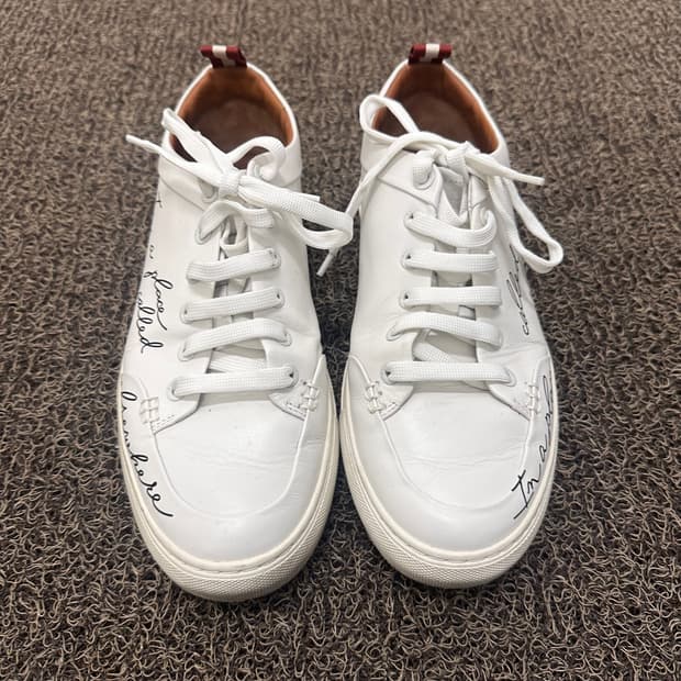 발리 헬리옷 로우탑 스니커즈 화이트 260