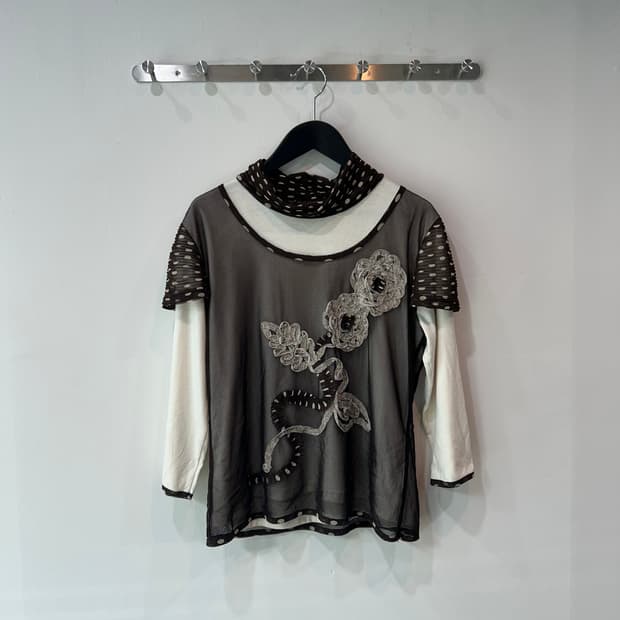 에스닉 플라워 도트패턴 탑