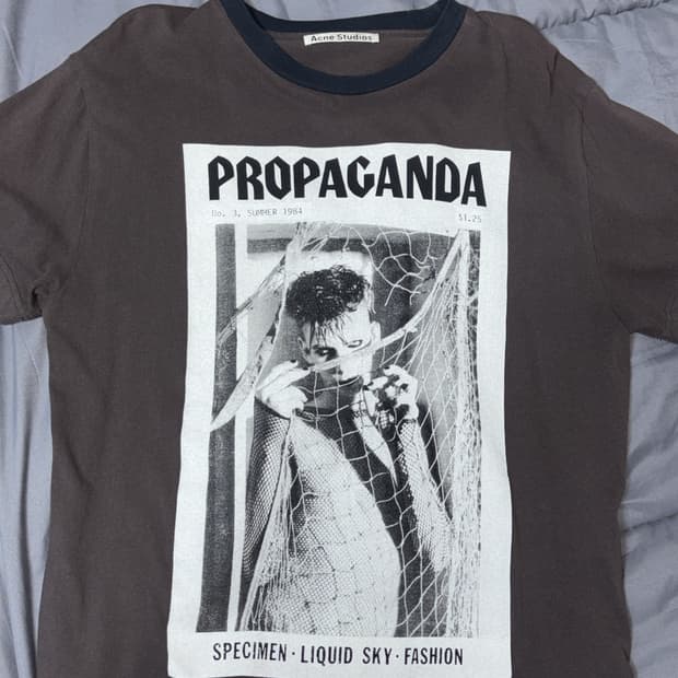 아크네스튜디오 프로파간다 프린팅 반팔 티셔츠 xs사이즈