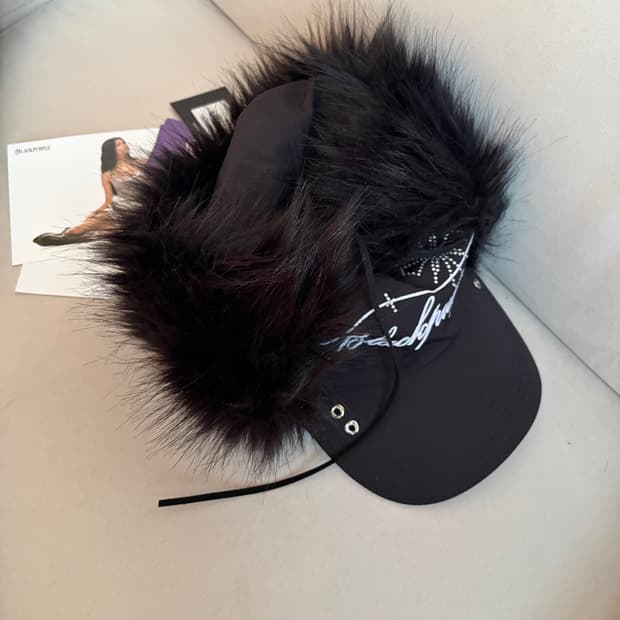 새상품) 블랙퍼플 털볼캡 , 볼캡