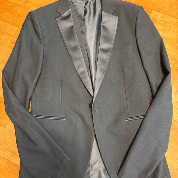 국내양복점제작 블랙 노치드 라펠 턱시도 수트