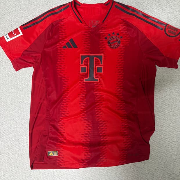 바이에른 뮌헨 24-25 홈 어센틱 No. 9 KANE