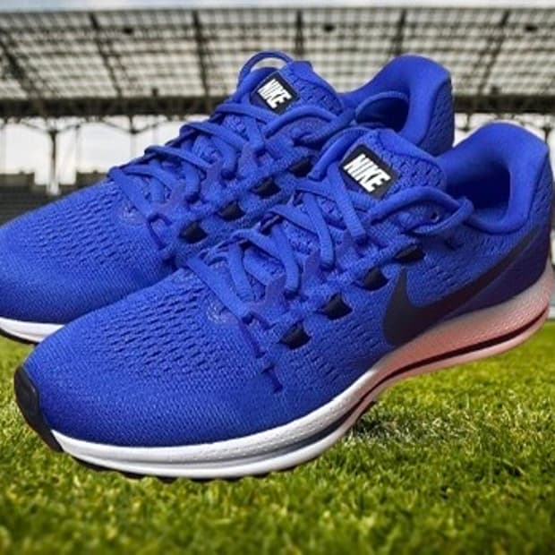 (새상품) 나이키 줌보메로 12 블루(리플렉티브) 255