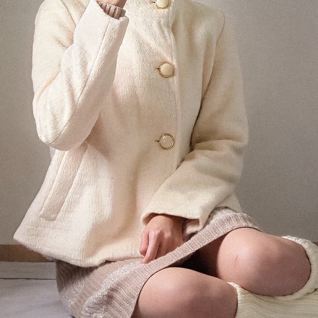 로페 피크닉 크림 소프트 텍스쳐 숏코트