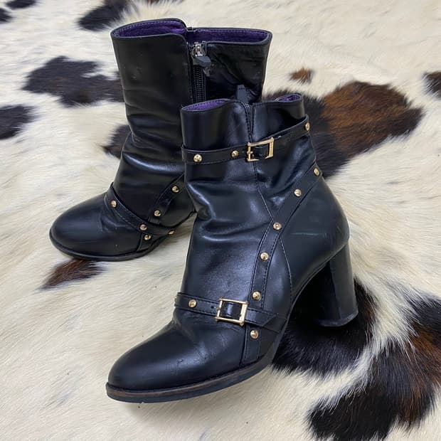[ANNA SUI]Gold Stud Buckle Ankle Leather