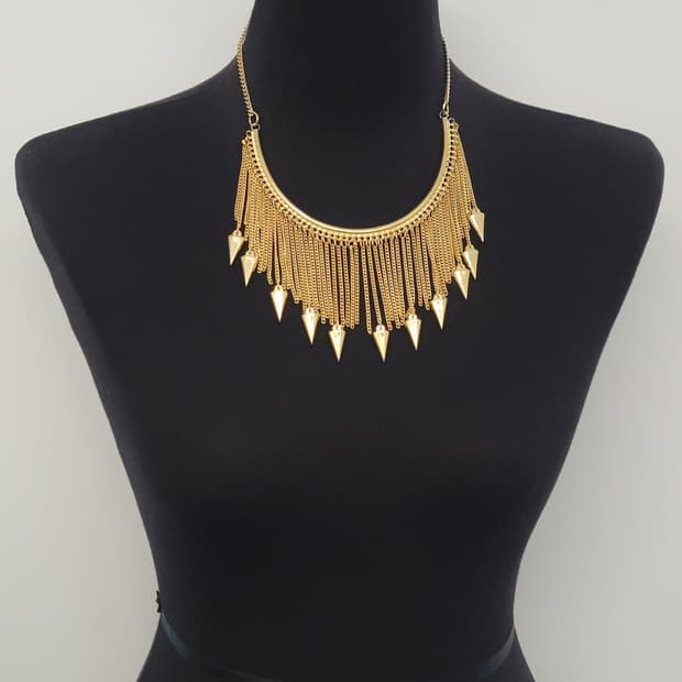 spike necklace