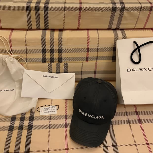 발렌시아가 볼캡 59L