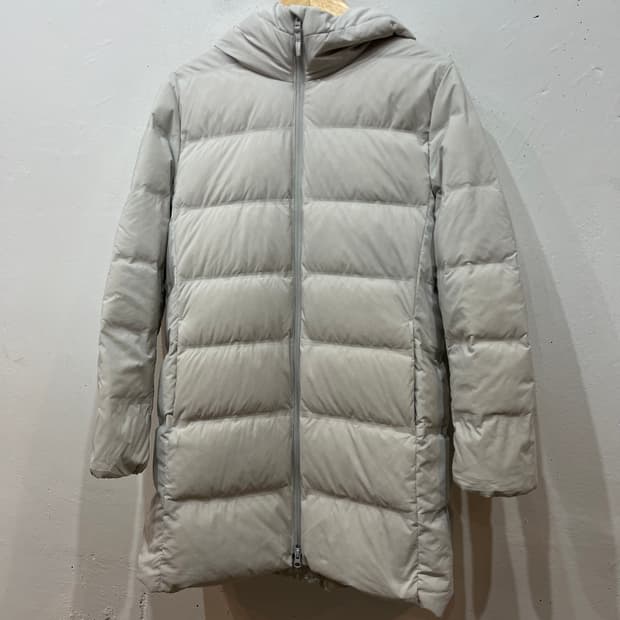 유니클로 여성 심리스 다운 패딩 XL