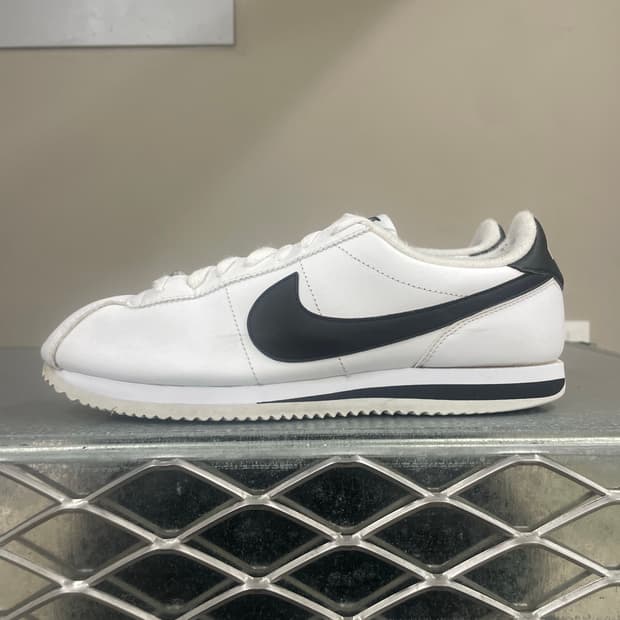 나이키 코르테즈 화이트 블랙 275