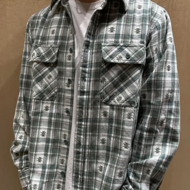 L] 디스이즈네버냇 셔츠