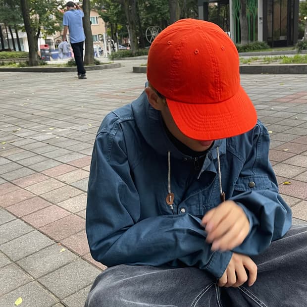 유니클로 U 나일론 오렌지 캡