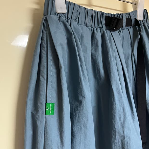 노컨텐츠 벨트 스커트