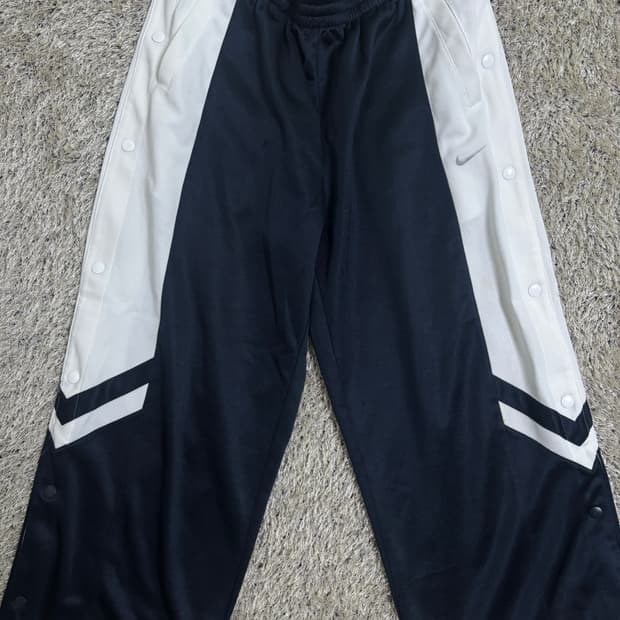 일본판 나이키 트레이닝팬츠 사이즈 34