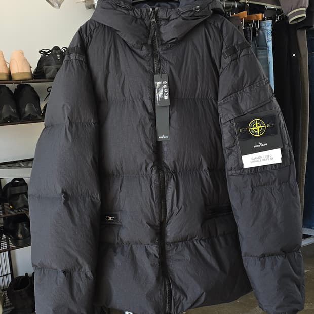 스톤아일랜드 40522 크링클랩스 후드 패딩 블랙