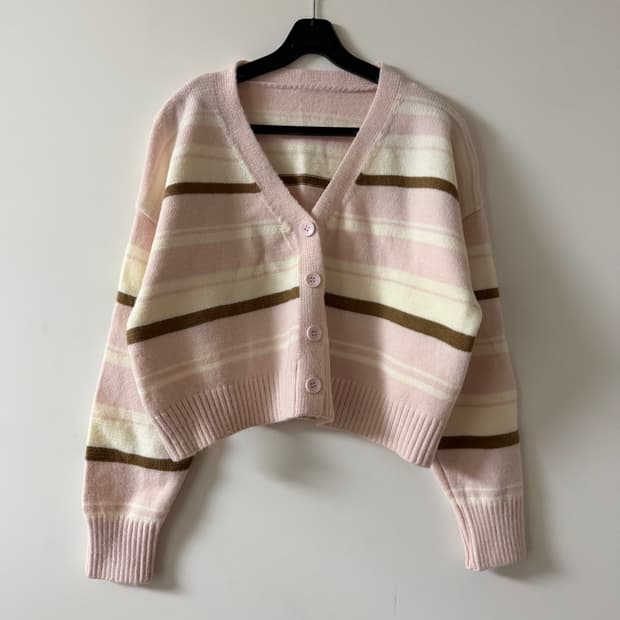 새상품 여자 브이넥 크롭 가디건