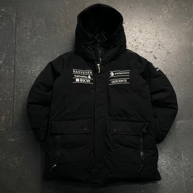 100 데상트 아우디 패딩 