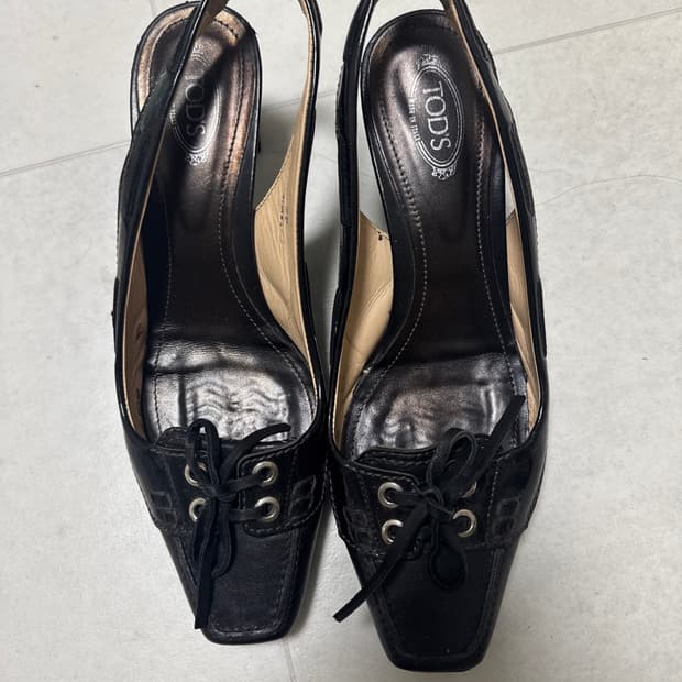 🔥🖤토즈 Tod’s 레이스업 미들굽 스퀘어토 슬링백