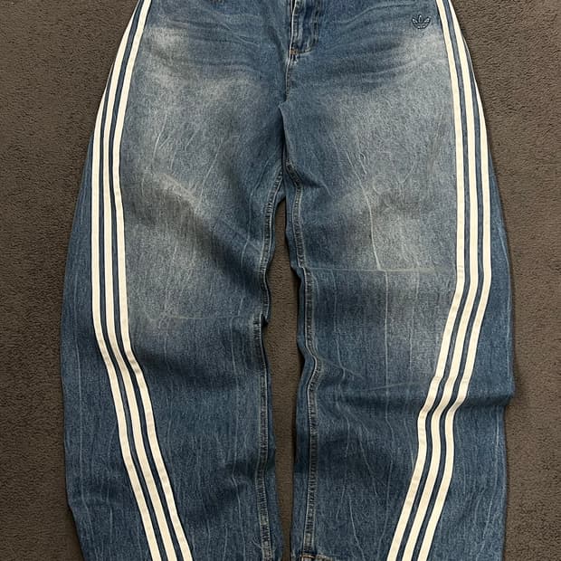 아디다스 아딜레늄 와이드 팬츠 처분 