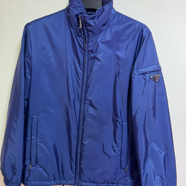 프라다 바람막이 블루 50 사이즈