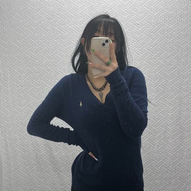 폴로 랄프로렌 캐주얼 여리핏 메리노울 브이넥 니트 L C08883