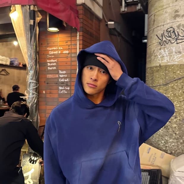 (새상품) 데우스엑스마키나 후드티