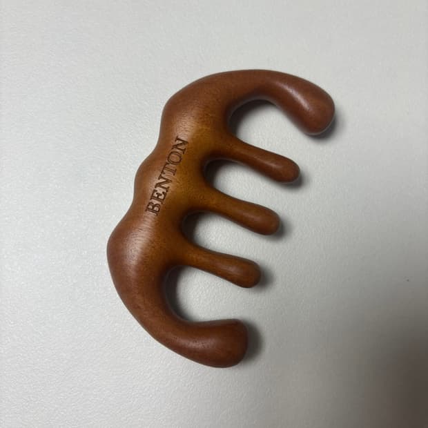 벤튼 두피 괄사 마사지기