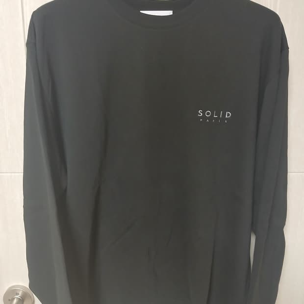 솔리드옴므 롱슬리브 백로고 블랙 50 새상품