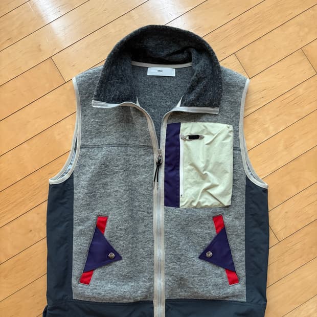 토가 비릴리스 그레이 울 베스트