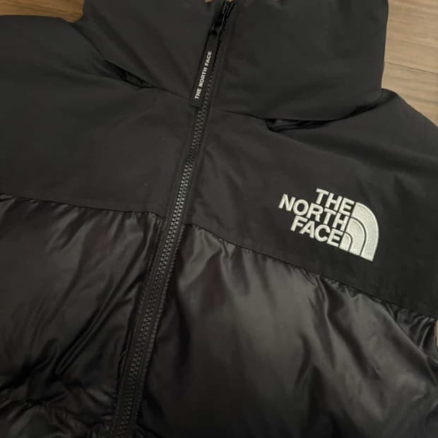 노스페이스 블랙 패딩조끼