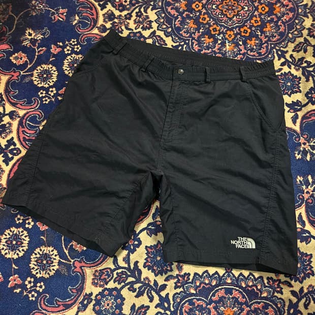 노스페이스 올드스쿨 사이드 미니 포켓 나일론 반바지