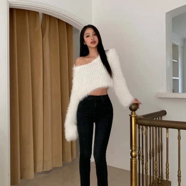 [새상품] 룩앳민 -3kg 흑청 일자핏 스키니 팬츠 S