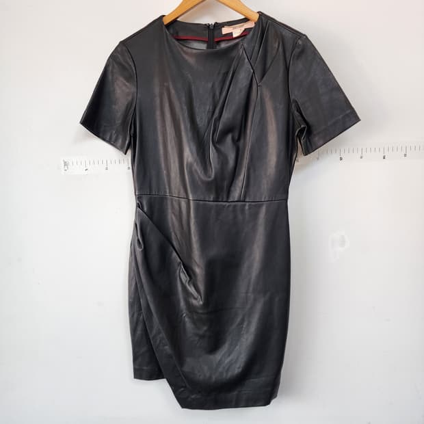 쥬시쥬디 블랙 레더 반팔 원피스