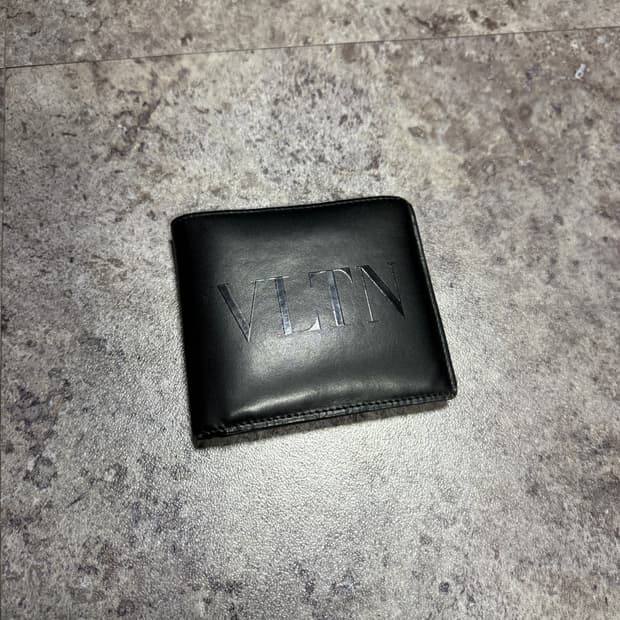 발렌티노 반지갑