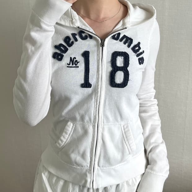 zip up hoodie