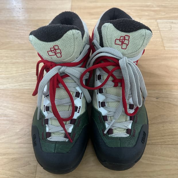 살로몬x브로큰암 콜라보 240