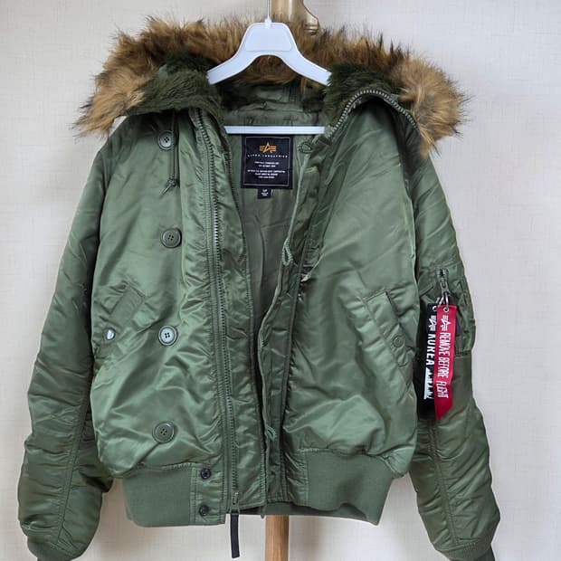 알파 인더스트리 N-2B 플라이트 자켓