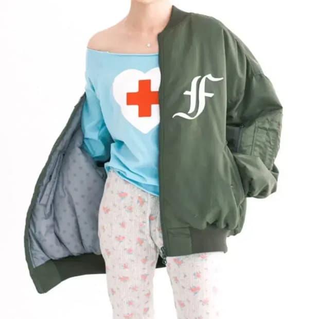 구해요) 샵페어리 봄버 카키